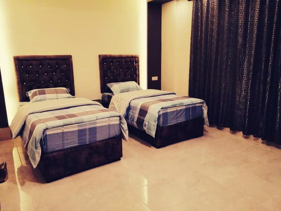 Al Riyati Hotel Apartments アカバ エクステリア 写真